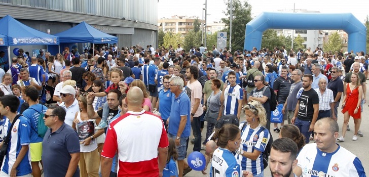 El RCD Espanyol vende los 'naming rights' del estadio a Stage Front por más  de un millón al año
