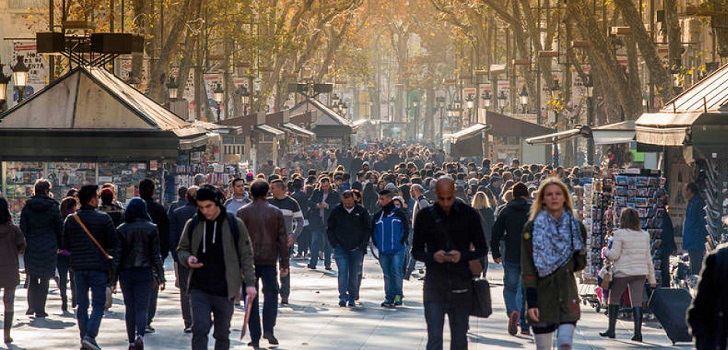 Barça y Espanyol aterrizan en Las Ramblas de Barcelona con nuevas tiendas