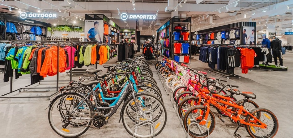 La compañía implanta en España un concepto de tienda que agrupa las cadenas Sports Direct y USC