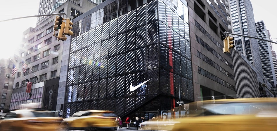 Continuación Facturable exprimir Nike convierte su 'flagship' de Nueva York en su buque de la ofensiva  directa al consumidor | Palco23