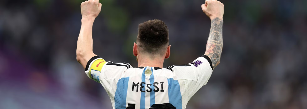 Adidas lleva a Messi al espacio