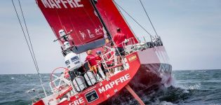 La Volvo Ocean Race navega contra la contaminación marítima