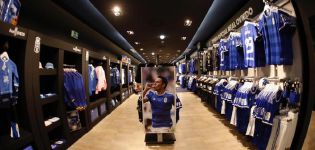 El Real Oviedo inaugura su segunda tienda para impulsar sus ingresos comerciales