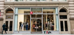 Lululemon mejora sus previsiones para el cierre del año por el ‘boom’ del deporte