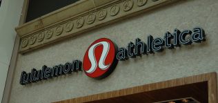 Lululemon dispara ventas un 57% en el primer trimestre respecto a niveles precrisis