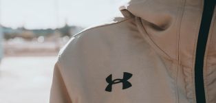 Under Armour contiene ventas y regresa al negro en el tercer trimestre