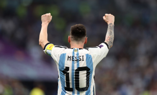 Adidas lleva a Messi al espacio