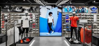 Foot Locker encoge sus ventas un 2,4% en 2022 y desploma su beneficio hasta 340 millones