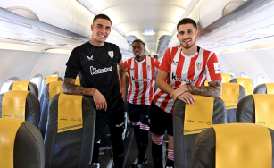 Athletic Club pinta su propio avión