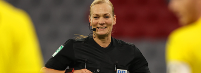 La Fifa designa a Bibiana Steinhaus-Webb nueva jefa de arbitraje femenino