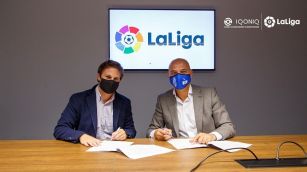 LaLiga acelera su digitalización y se alía con Iqoniq